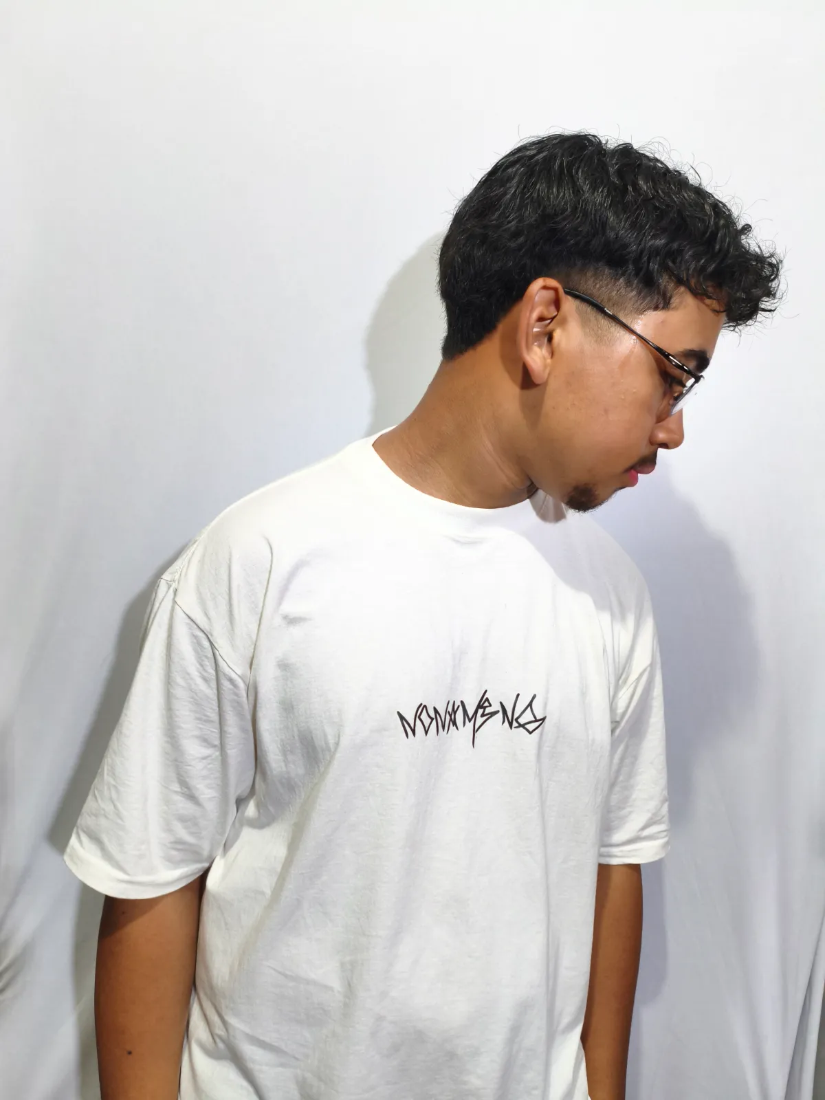 Off-Grid / off-white 